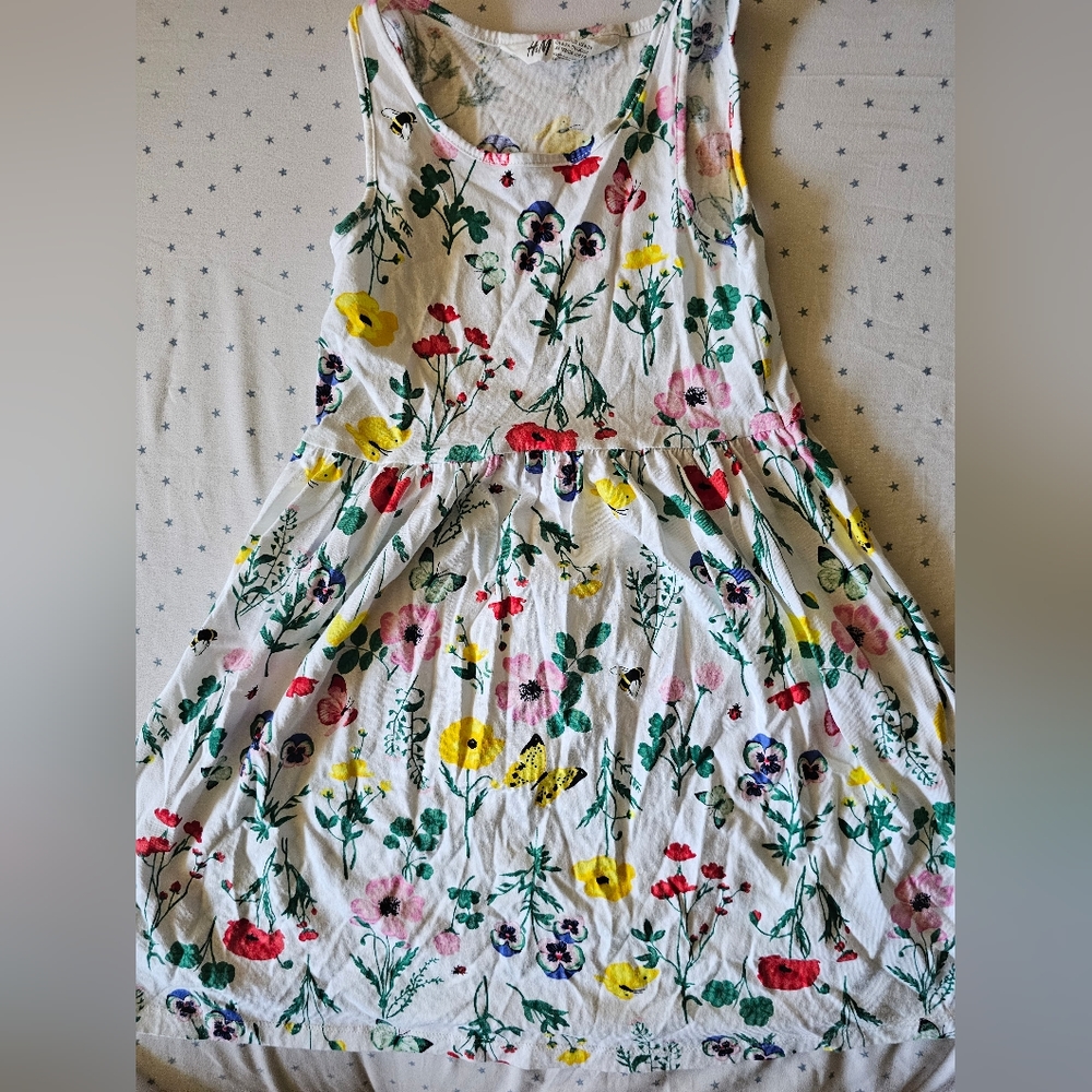 Girls dress